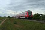 50 80 86-35 066-9 an der Spitze eines RE's von Basel nach Offenburg am Nachmittag des 14.09.13 westlich von Hgelheim.
Gre an den Lokfhrer!