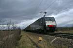 ES 64 F4-104 mit einem Papierzug nach Italien am Nachmittag des 03.01.14 bei Hgelheim.