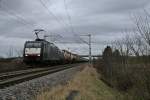 ES 64 F4-990 mit einem gemsichten KLV-Zug gen Sden am Nachmittag des 03.01.14 bei Hgelheim.