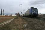 145-CL 202 mit einem KLV-Zug gen Sden am Nachmittag des 28.02.14 in Mllheim (Baden).