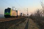 485 009-5 mit der RoLa (DGS) 43614 von Novara nach Freiburg (Breisgau) Gbf am Abend des 08.03.14 sdlich von Hgelheim.