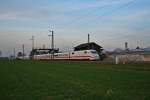 401 072-4 als ICE 1172 von Zrich HB nach Hambur-Altona am Abend des 29.03.14 in Auggen.