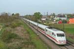 401 085-6 als ICE 371 von Berlin-Ostbahnhof nach Interlaken Ost am Nachmittag des 02.04.14 sdlich von Buggingen.