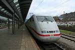 401 501-2 als ICE 279 von Berlin Ostbahnhof nach Basel SBB am Nachmittag des 03.05.14 beim Halt in Freiburg (Breisgau) Hbf.