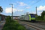 485 008-7 mit der RoLa 436__ von Freiburg (Breisgau) Gbf nach Novara am Nachmittag des 14.05.14 in Mllheim (Baden).