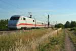 401 072-4 als ICE 78 von Basel SBB nach Hamburg-Altona am Morgen des 03.07.14 sldich von Hgelheim.