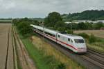 401 086-4 als ICE 75 von Hamburg-Altona nach Zrich HB am Nachmittag des 11.07.14 bei Hgelheim.