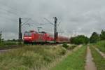 146 112-8 mit einem RE von Offenburg nach Schliengen am Mittag des 30.07.14 bei Hgelheim.