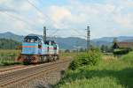 575 002-7 und 575 003-5 als T77150 von Freiburg (Breisgau) Gbf nach Riegel-Malterdingen/Endingen (Kaiserstuhl) am Nachmittag des 01.08.14 nrdlich von Kollmarsreute.