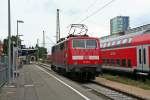 111 054 am Nachmittag des 03.08.14 in Freiburg (Breisgau) Hbf.