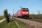 Mit einem RE (Offenburg - Basel SBB) fuhr am 07.04.2017 die 146 216-7 bei Hügelheim über die KBS 703 in Richtung Schweiz.