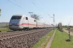 Am 07.04.2017 fuhr 401 068-2/401 004-7  Fulda  als ICE 274 (Basel SBB - Berlin Ostbahnhof) an Hügleheim vorbei und fuhr in Richtung Freiburg (Breisgau).