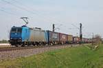 Mit dem  MAGETRA -KLV (Zeebrugge - Milano Segrate) fuhr am 11.04.2017 die ATLU/RTX 185 515-4, die den Zug von Aachen West bis Muttenz bespannt, bei Hügelheim durchs Rheintal in Richtung Schweizer