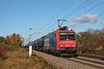 Mit einem  Kerosin -Kesselzug nach Glattburg (CH) fuhr am Mittag des 30.10.2017 die Re 482 016-3 südlich vom Hp.
