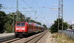 146 205-0 DB kommt einem RE 17021 aus Offenburg-Hbf nach Basel-Bad-Bf(D) und fährt in den Bahnhof von Emmendingen ein und hält in Emmendingen und fährt dann weiter in Richtung Freiburg im Breisgau. 
Aufgenommen vom Bahnsteig Emmendingen. 
Bei Sommerwetter am Vormittag vom 3.8.2019.