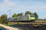 Am Nachmittag des 12.09.2018 fuhr Re 485 001-2  Haltingen  mit einer RoLa (Freiburg (Brsg) Rbf - Novara Boschetto), die sie bis Domodossola bespannte, bei Müllheim (Baden) über die KBS 703