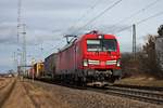 Mit einem Containerzug nach Italien fuhr am Nachmittag des 09.02.2019 die 193 306 südlich des Hp.