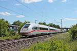 Am Nachmittag des 29.05.2020 fuhr 412 039 (9039/0812 039-7) als ICE 70 (Chur HB - Hamburg Altona) über die Rheintalbahn durchs Industriegebiet von Buggingen in Richtung Freiburg (Breisgau).