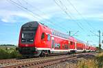 Als RB (Basel Bad Bf - Freiburg (Brsg) Hbf) fuhr am Abend des 08.07.2020 der Steuerwagen D-DB 50 80 86-81 026-6 (Bauart: DBpbzfa 766.0) zusammen mit der 146 233-2  Donaueschingen  am Zugschluss
