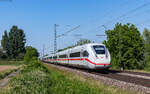 412 052 als ICE 373 (Berlin Ostbahnhof - Chur) bei Ringsheim 27.5.26