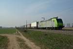 485 005-3 mit einer RoLa nach Freiburg (Brsg.) Gbf am 04.04.13 bei Hgelheim.