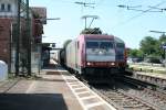 185 594-9 mit einem KLV-Zug gen Norden am Vormittag des 15.08.13 im Bahnhof Orschweier.