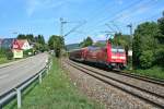 146 229-0 mit einer RB nach Offenburg am 15.08.13 kurz vor dem Halt in Schallstadt.