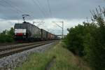 ES 64 F4-155 mit einem KLV-Zug in Richtung Schweiz am spten Nachmittag des 14.09.13 bei Hgelheim.
