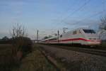 Im Abendlicht des 18.01.14 konnte ich 401 067-4 als ICE 274 auf dem Weg von Basel SBB nach Berlin Ostbahnhof sdlich von Buggingen aufnehmen.