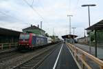 485 012-2 mit einem KLV-Zug auf dem Weg in Richtung Norden am Vormittag des 18.04.14 im Bahnhof Mllheim (Baden).