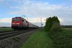 111 048-5 mit einer RB von Offenburg nach Neuenburg (Baden) am Abend des 18.04.14 nördlich von Müllheim (Baden).