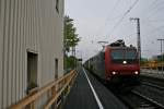 482 023-9 mit einem KLV-Zug aus der Schweiz in Richtung Norden am Morgen des 18.04.14 im Bahnhof Müllheim (Baden).