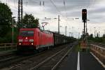 185 382-9 mit einem RedBull-Zug von Bludenz nach Bremerhafen-Kaiserhafen am Nachmittag des 25.04.14 im Bahnhof Müllheim (Baden).