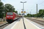 146 116-9 mit einem RE von Schliengen nach Offenburg am Nachmittag des 07.06.14 beim Verlassen des Bahnhofs Emmendingen.