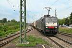ES 64 F4-083 mit einem KLV-Zug auf dem Weg in Richtung Italien am Nachmittag des 23.07.14 in Mllheim (Baden).