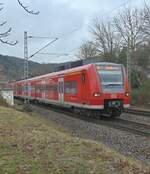 425 228-1 in Neckargerach nach Osterburken fahrender S1 Zug.