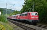Da der Zug recht kurze Zeit wieder zurück kam, gehe ich davon aus das er in Neckarelz gewendet hat und so sehen wir 111 189 nun schiebend.