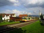 E 85593 durcheilt am frhlingshaften 13.04.2012 den Bahnhof Bad Rotenfels in Richtung Karlsruhe Hbf.