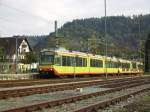 Am 13.04.2012 stehen Wagen 842 und 919 als S 85099 im Bahnhof Gernsbach und warten auf den Gegenzug S 85084.