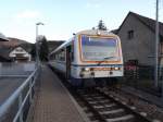 Der VT 125 der Achertalbahn ist am 12.03.12 auf der Fahrt von Ottenhfen nach Achern.Hier steht er am Haltepunkt in Ottenhfen West.