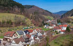 VT 520 und VT 012 als SWE 87372 (Offenburg - Bad Griesbach) bei Bad Peterstal 8.3.24