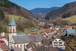 VT 012 und VT 520 als SWE 87373 (Bad Griesbach - Offenburg) bei Bad Peterstal 8.3.24