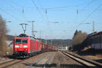 185 105 und 185 124 mit dem EZ 45014
(Singen-Mannheim) in St.Georgen (04.03.23).
Dieses Foto entstand vom Bahnsteig!