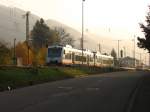 VT 514 (am Schluss) und ein weiterer OSB Rs1 fahren in wenigen Sekunden als OSB87319 in Hausach ein.