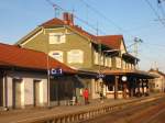 BAhnhof St.Georgen im Schwarzwald leuchtet in der Abendsonne des 25.01.08