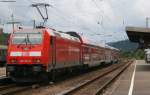 IRE4710 mit Schublok 146 231-6 nach Karlsruhe beim Halt in Hausach am 13.7.08