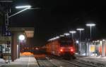 IC2371 (Hamburg Altona-Konstanz) mit Schublok 101 133-7 beim Halt in  St.Georgen(Schwarzw) 30.1.09