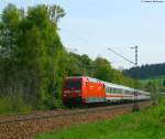 101 059-4 mit dem IC 2270  Schwarzwald (Konstanz-Stralsund) am km 70,0 10.5.09