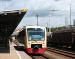 VT 231 der HzL als HzL85843 (Brunlingen Bahnhof-Tuttlingen) bei der Abfahrt Villingen 11.6.09