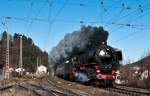 01 1066 der UEF + My 1138 und 1142 als DPE 91498 (Mainz Bischofsheim-Alpirsbach) bei der Durchfahrt von Steinach (Baden) am 27. Dezember 2009.